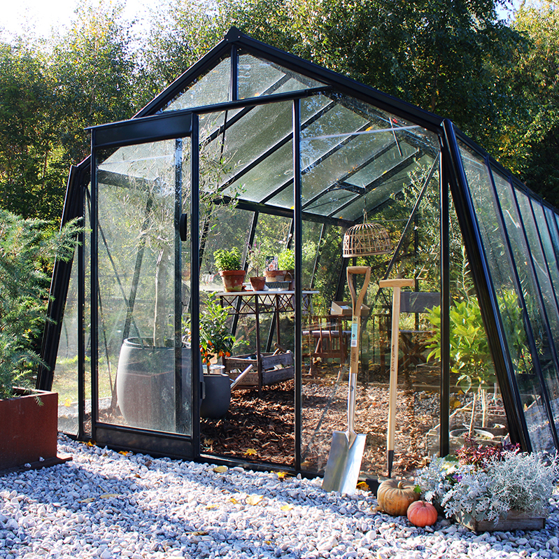 Kassen met een schuine wand